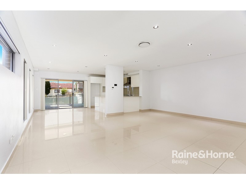 41 Rea Street, Greenacre NSW 2190