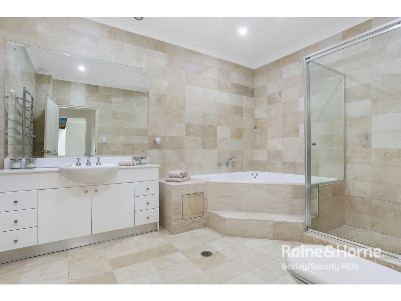 15/81 Woodlands Avenue, Lugarno NSW 2210