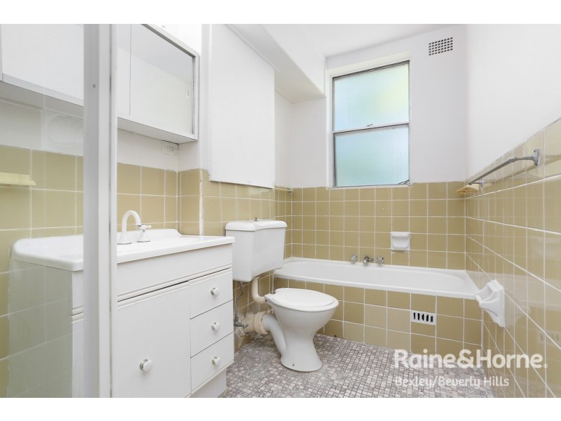 4/828 Canterbury Road, Roselands NSW 2196