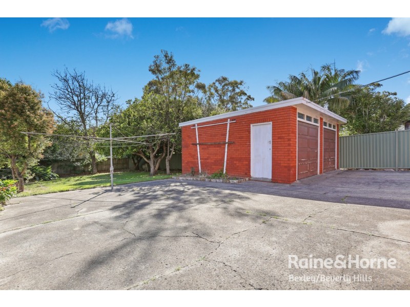 10 Vaughan Street, Blakehurst NSW 2221