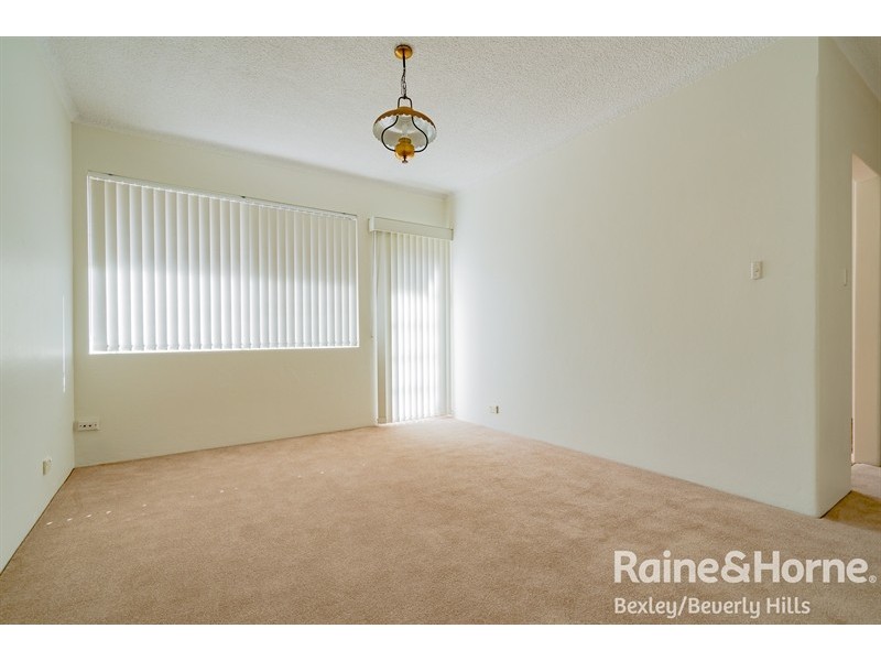 6/56 Cronulla Street, Carlton NSW 2218