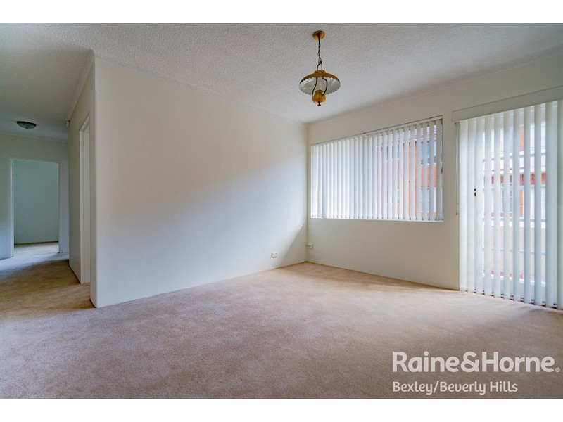 6/56 Cronulla Street, Carlton NSW 2218