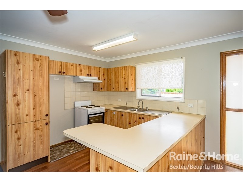 1D Barnards Ave, Hurstville NSW 2220