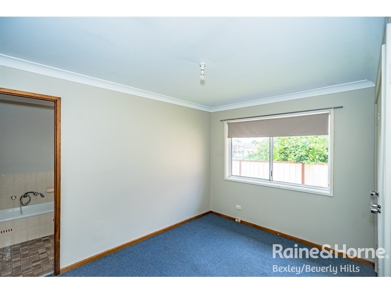 1D Barnards Ave, Hurstville NSW 2220