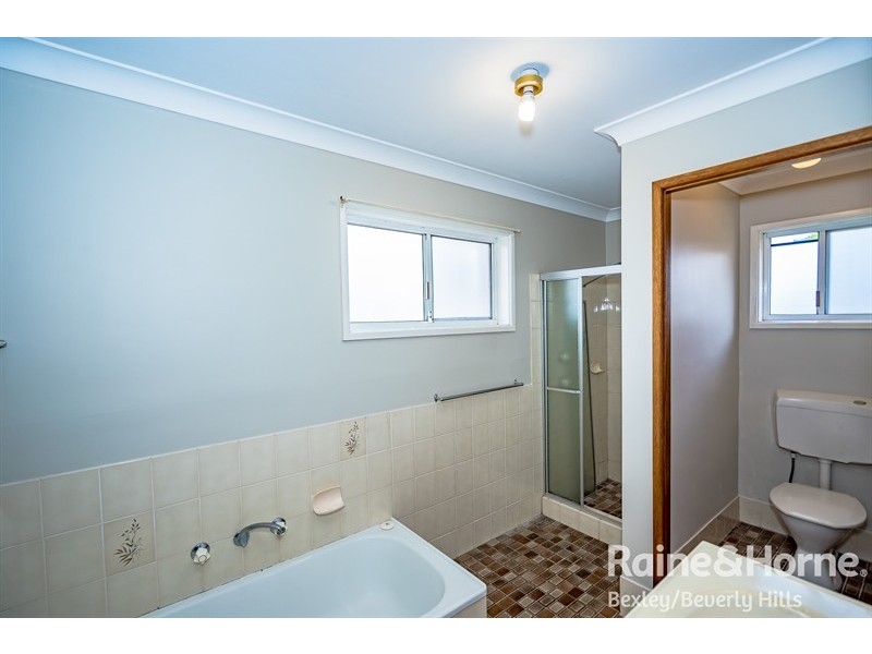 1D Barnards Ave, Hurstville NSW 2220