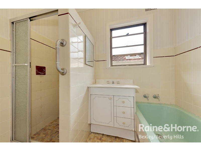 87 Stoddart Street, Roselands NSW 2196