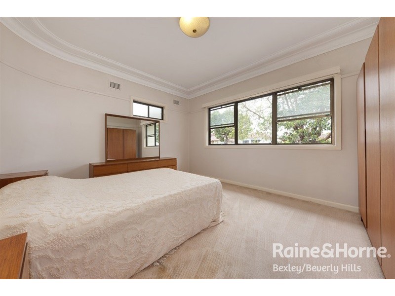 87 Stoddart Street, Roselands NSW 2196