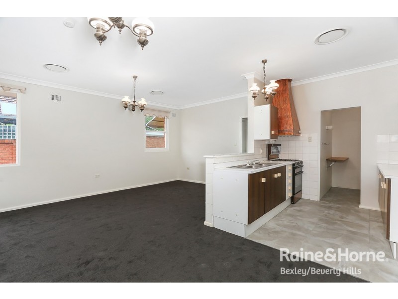 1 Berenice Street, Roselands NSW 2196