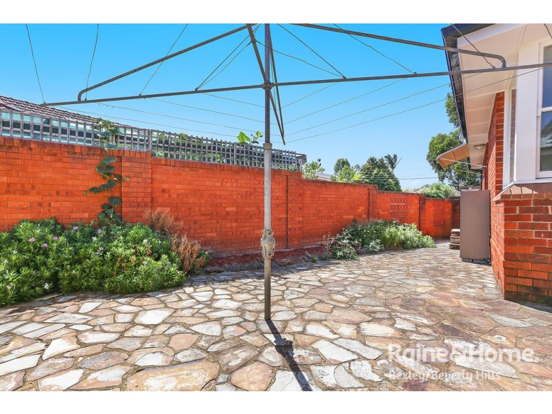 1 Berenice Street, Roselands NSW 2196