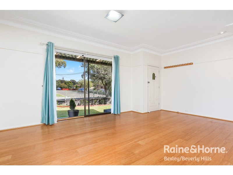 2 Peach Tree Lane, Kirrawee NSW 2232