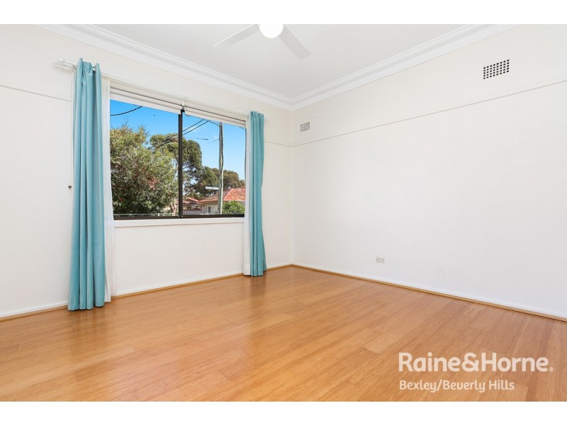 2 Peach Tree Lane, Kirrawee NSW 2232