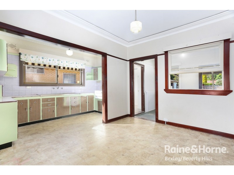 94 Stoddart Street, Roselands NSW 2196