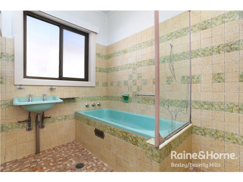 94 Stoddart Street, Roselands NSW 2196