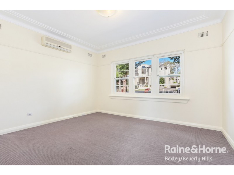 104 Edgbaston Road, Beverly Hills NSW 2209