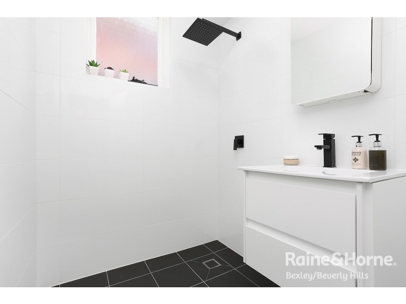 2/127 Evaline Street, Campsie NSW 2194