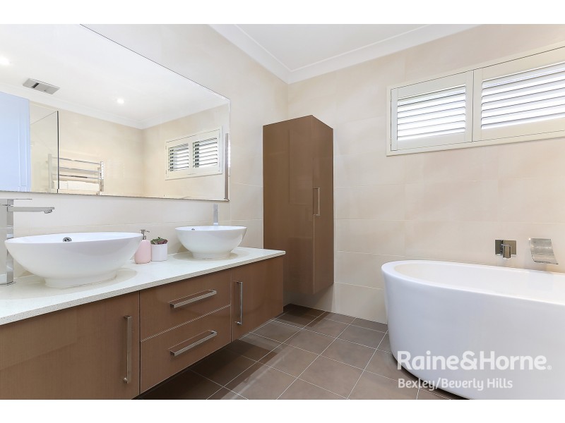 39 Central Road, Beverly Hills NSW 2209