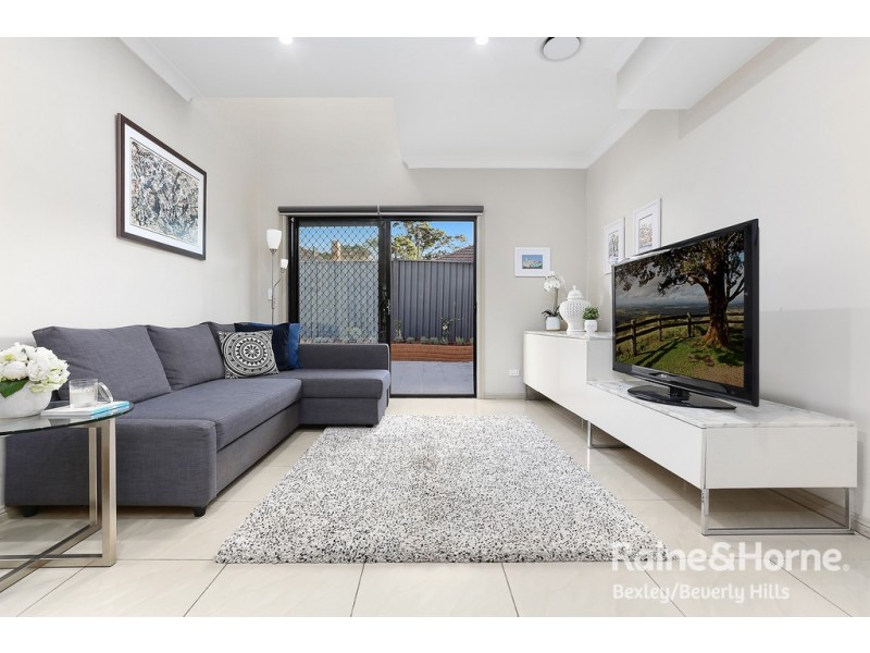 14 John Marie Place, Roselands NSW 2196