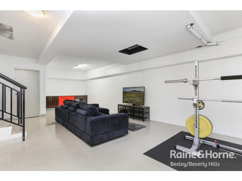 14 John Marie Place, Roselands NSW 2196