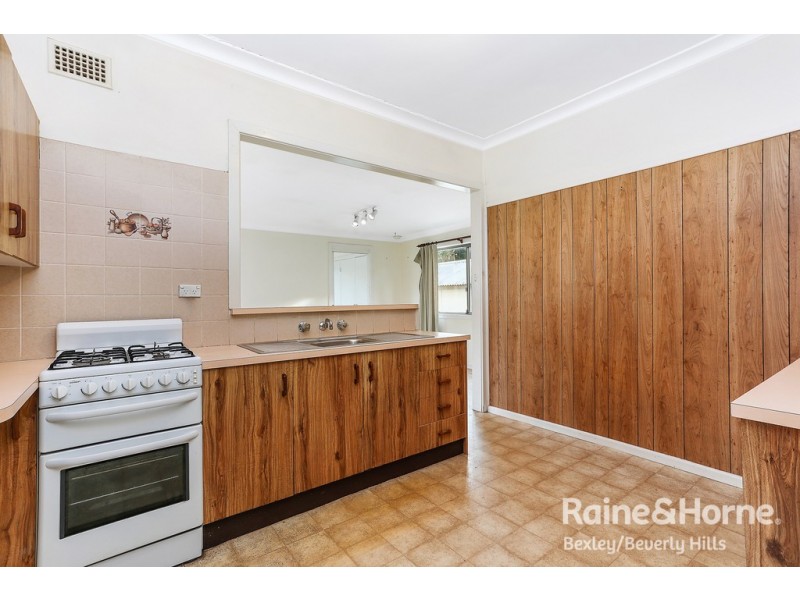 20 Leigh Avenue, Roselands NSW 2196