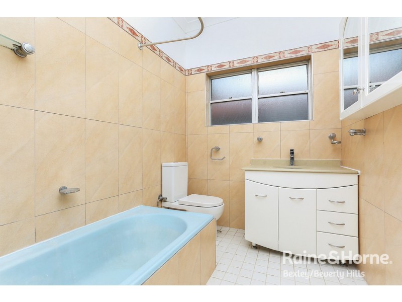 69 Warraroong Street, Beverly Hills NSW 2209