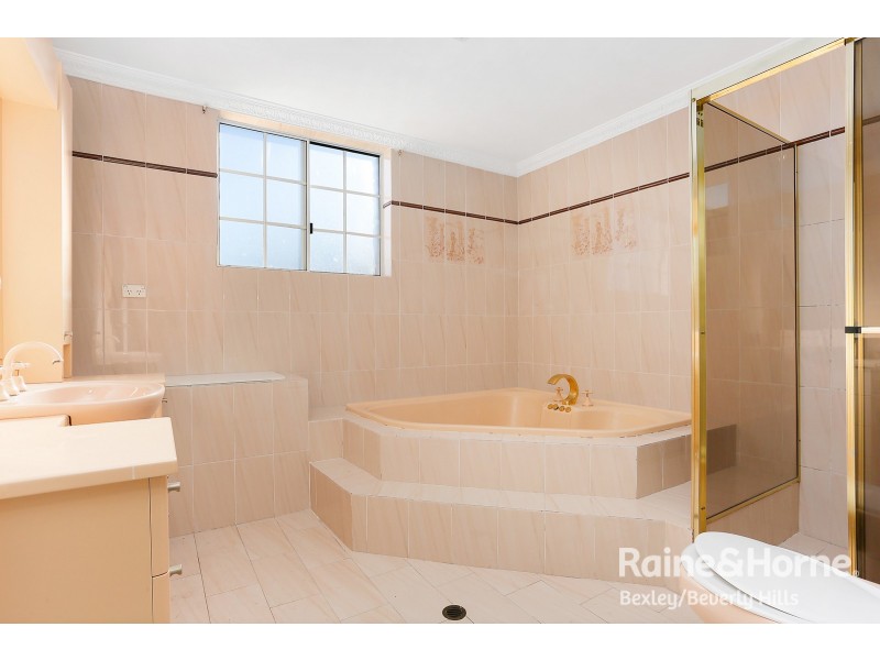 212 The Grand Parade, Monterey NSW 2217