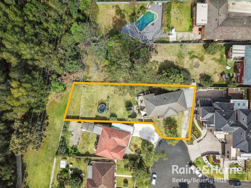 16 Trevone Street, Padstow NSW 2211