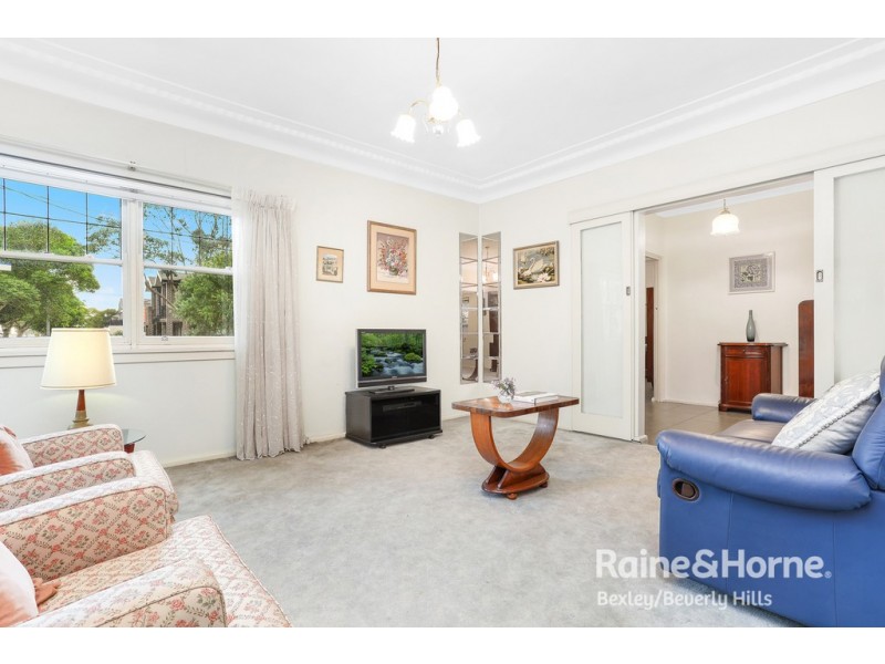 34 Fairview Avenue, Roselands NSW 2196