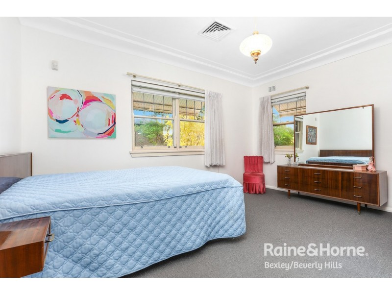 34 Fairview Avenue, Roselands NSW 2196