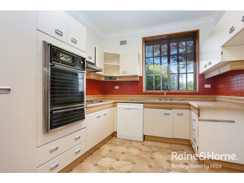 16 Mooney Avenue, Blakehurst NSW 2221