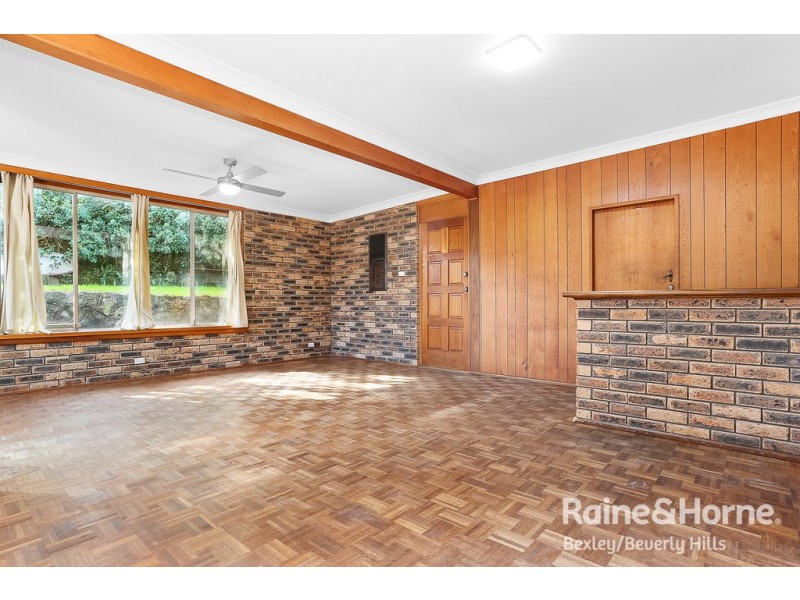 16 Mooney Avenue, Blakehurst NSW 2221