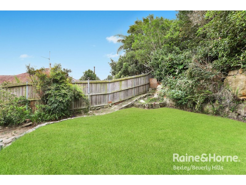 16 Mooney Avenue, Blakehurst NSW 2221