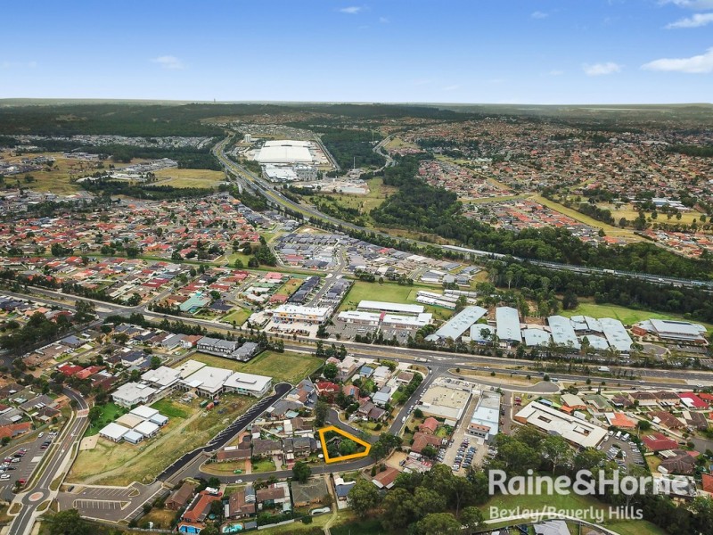 7 Dorrigo Avenue, Hoxton Park NSW 2171