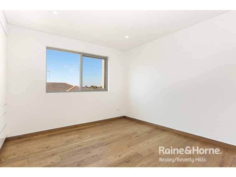 22a Flora Street, Roselands NSW 2196