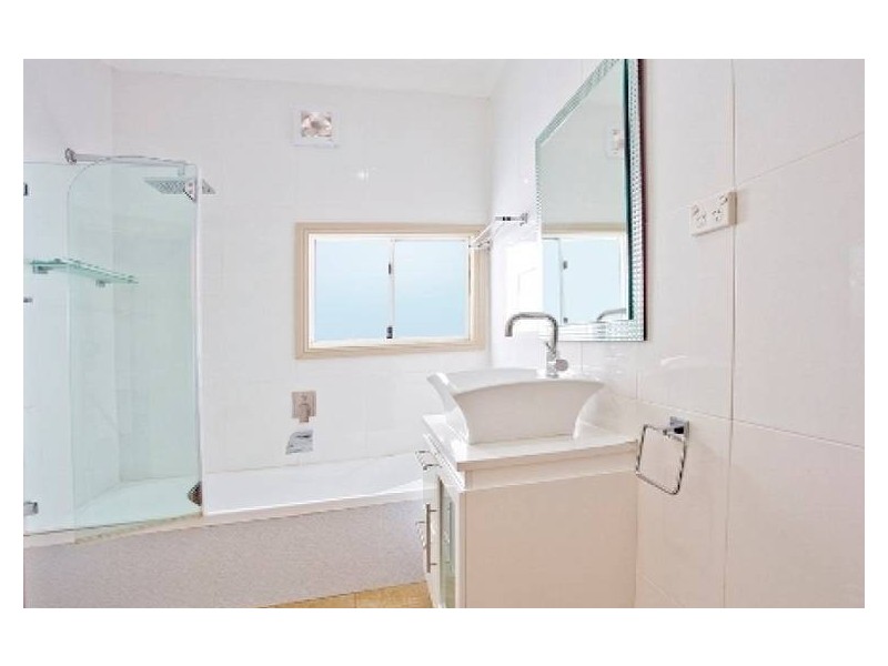 12 Unwin St, Bexley NSW 2207