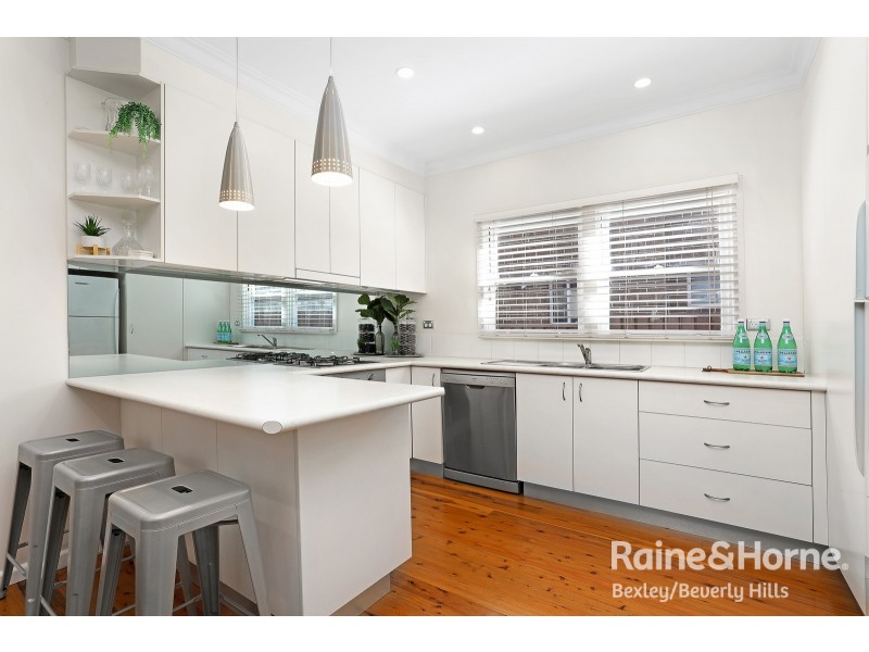 79 Glamis Street, Kingsgrove NSW 2208