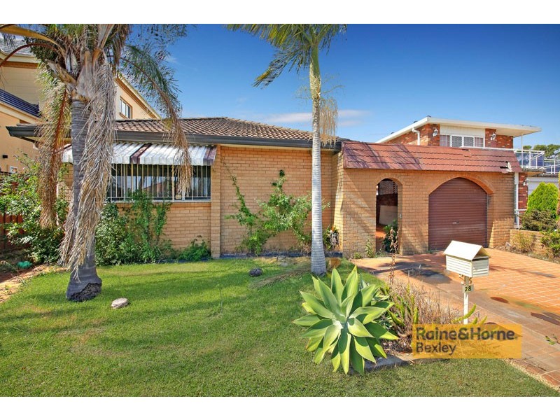 28  CARRINGTON ST, Bexley NSW 2207