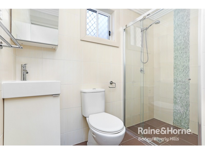 6a Pearl Avenue, Belmore NSW 2192