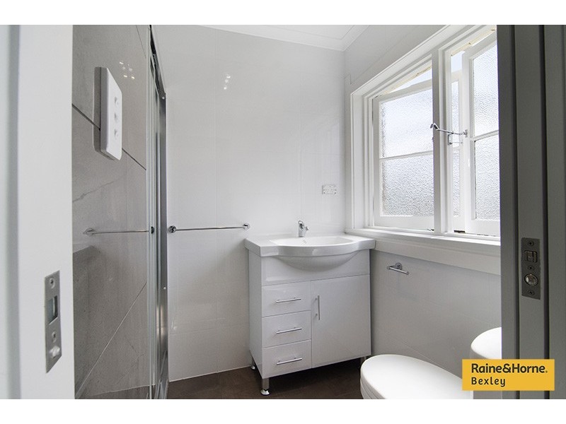 1/64 CRONULLA STREET, Carlton NSW 2218