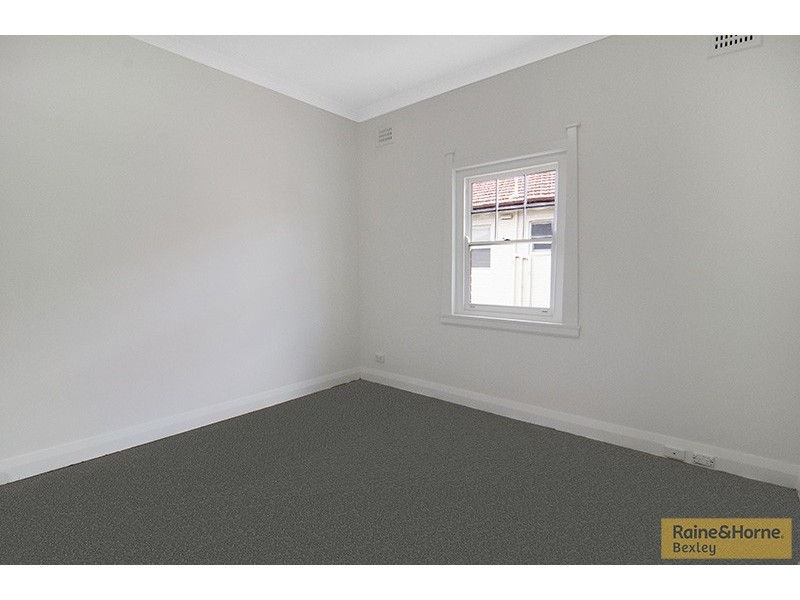 2/64 CRONULLA STREET, Carlton NSW 2218