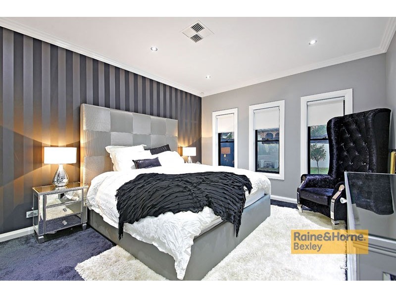 11 Mercury Street, Beverly Hills NSW 2209