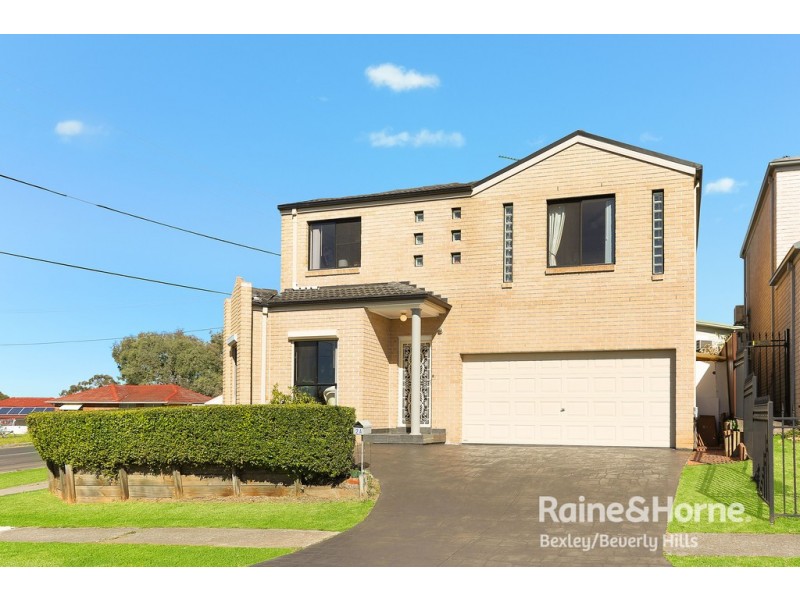 2a MORISON DRIVE, Lurnea NSW 2170
