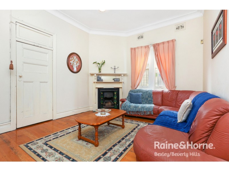 83 Unwins Bridge Road, Tempe NSW 2044