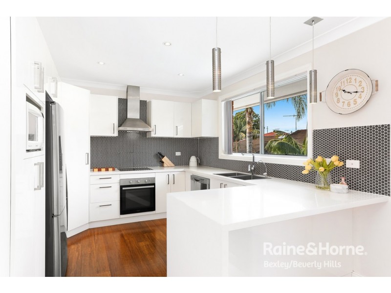 17 Bridge View Road, Beverly Hills NSW 2209