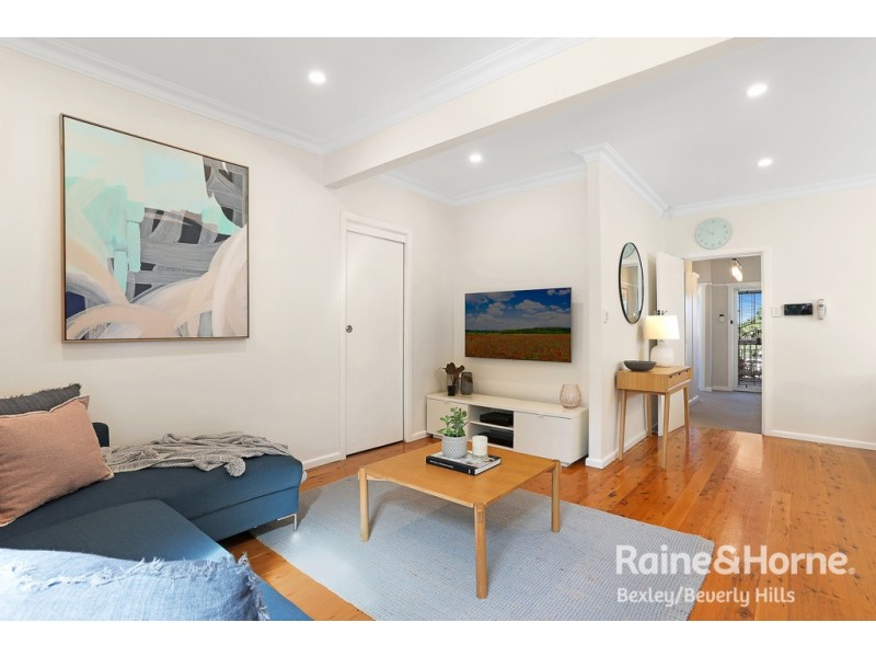 79 Glamis Street, Kingsgrove NSW 2208