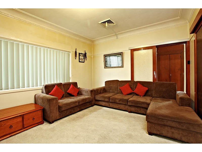 4 Merlen Crescent, Yagoona NSW 2199