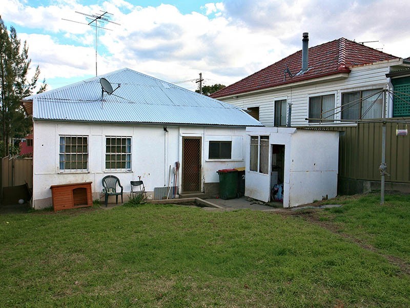 24 Chamberlain Road, Bexley NSW 2207