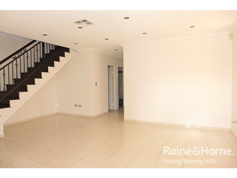 19 Ridgewell Street, Roselands NSW 2196