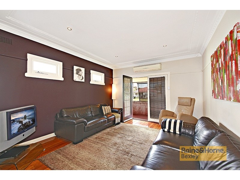 100 Armitree Street, Kingsgrove NSW 2208