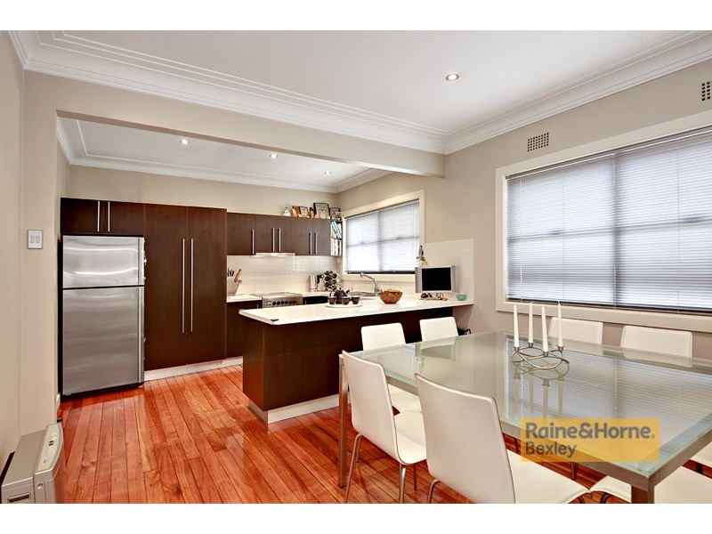 100 Armitree Street, Kingsgrove NSW 2208