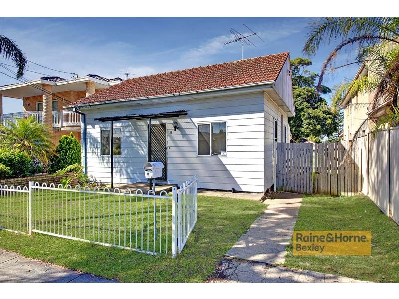 10 Ellerslie Road, Bexley NSW 2207